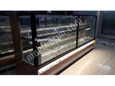 Kuruyemiş Dolabı ve Lokumluk Çerez Dolabı