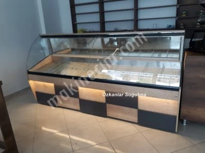 Kuruyemiş Dolabı ve Lokumluk Çerez Dolabı