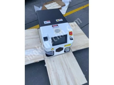 Lazer Kaynak ve Pınta Makinesi Masaüstü Fiber Lazer Nokta Kaynak 60 100 150W 110J