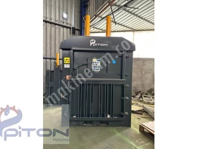 Vertical Press Machine P50 Model Removes 450 Kilograms Paper Cardboard Nylon Pet Plastic