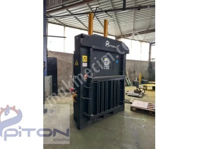 Vertical Press Machine P50 Model Removes 450 Kilograms Paper Cardboard Nylon Pet Plastic