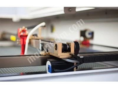 160X100 Cm Kesim Alanı 130-150W Co2 Lazer Kesim Makinesi