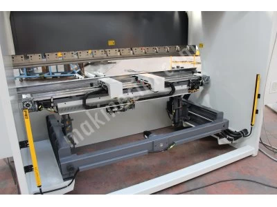 3 Metre 135 Ton Cnc Abkant Pres Hilalsan