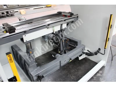 Hilalsan 2 Metre 60 Ton 4 Eksen Cnc Abkant Pres