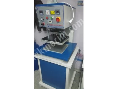 Injection Printing Presses On T-Shirts