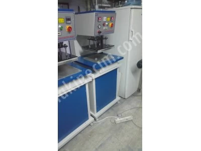Injection Printing Presses On T-Shirts
