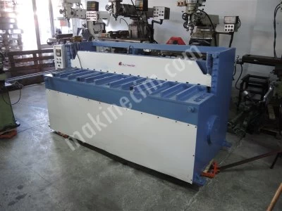 Satılık Durmazlar 2 Metre 3 Mm Nc Kontrollü Redüktörlü Giyotin Makas