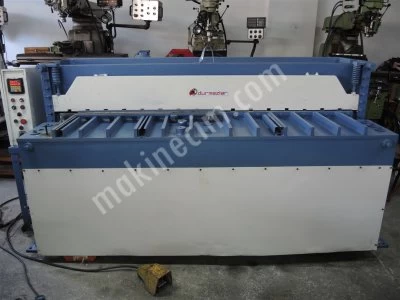 Satılık Durmazlar 2 Metre 3 Mm Nc Kontrollü Redüktörlü Giyotin Makas