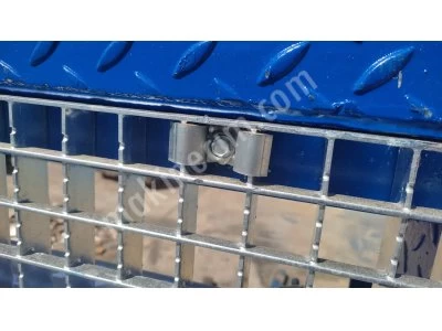 Seyyar-Mobil Rampa Izgara Bağlantı Elemanları, Kelepçe Bağlantı Elemanı, M Bağlantı Elemanı