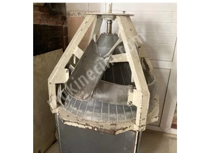 Hamur Çevirme Makinesi