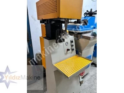 Ayakkabı Taban Aşındırma ve Tırtıklama Makinesi
