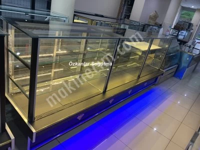 Pasta Dolabı Poğaça Börek Tatlı Kuru Pasta Dolabı