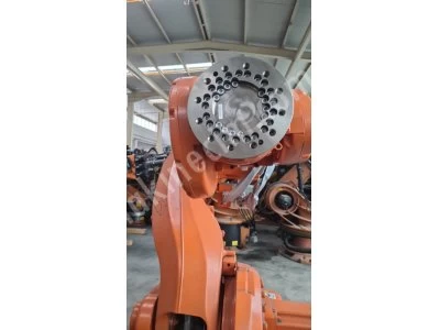 Abb Robot 6640 Irc5 Model:2012 Erişim 2900Mm Tasıma:130-250Kg