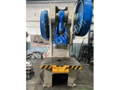 İlke Makina'dan 200 Ton Eksantrik Pres Makinası