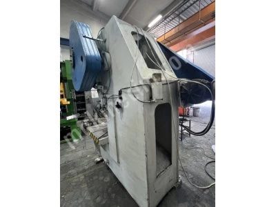 İlke Makina'dan 200 Ton Eksantrik Pres Makinası