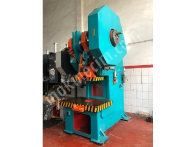 İlke Makina'dan 250 Ton C Tipi Eksantrik Pres Makinası