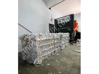 Ön Kapaklı Yatay Tip Balya Presi