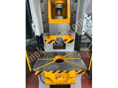 İlke Makina'dan 60 Ton Hava Kavramalı Eksantrik Pres Makinası