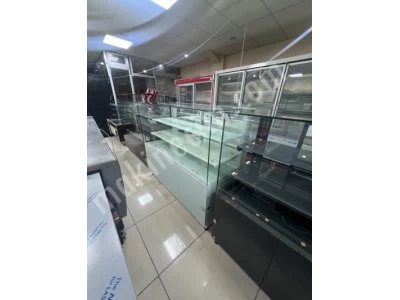 Pasta Dolabı Poğaça Börek Tatlı Unlu Mamüller Vitrin Ekler Dolabı