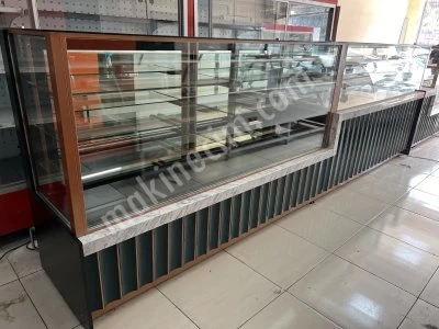 Pasta Dolabı Poğaça Börek Tatlı Unlu Mamüller Vitrin Ekler Dolabı