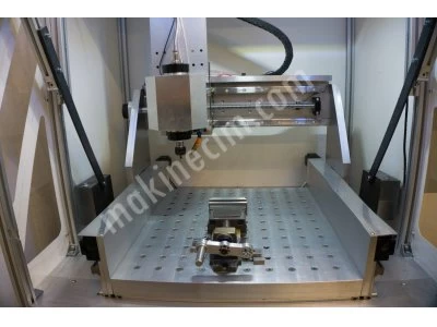 Cnc Metal Dik İşleme Makinesi
