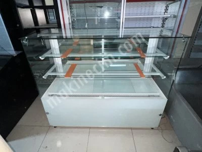 Pastane Ekler Kuru Pasta Yaş Pasta Tatlı Çikolata Vitrin Dolabı