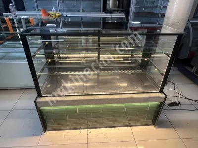 Pastane Yaş Pasta Kuru Pasta Çikolata Sütlü Tatlı Vitrin Dolabı