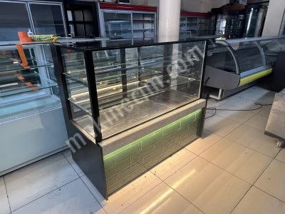 Pastane Yaş Pasta Kuru Pasta Çikolata Sütlü Tatlı Vitrin Dolabı
