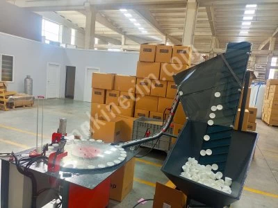 Otomatik Kapak Montaj Makinası