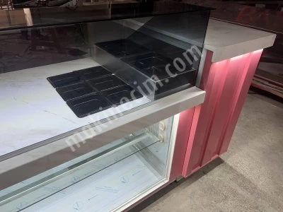 Pastane Ekler Kuru Pasta Yaş Pasta Tatlı Çikolata Vitrin Dolabı