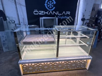 Pastane Ekler Kuru Pasta Yaş Pasta Tatlı Çikolata Vitrin Dolabı