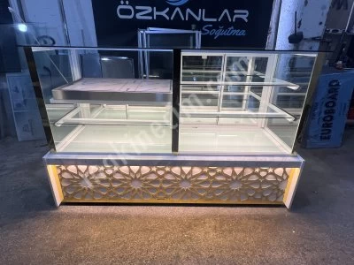 Pastane Ekler Kuru Pasta Yaş Pasta Tatlı Çikolata Vitrin Dolabı