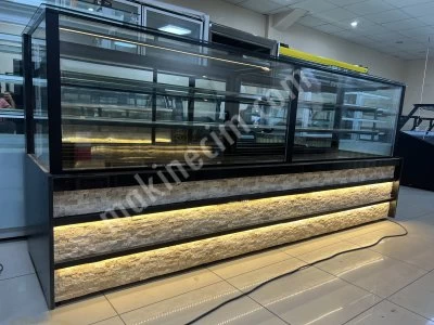 Pastane Ekler Kuru Pasta Yaş Pasta Tatlı Çikolata Vitrin Dolabı