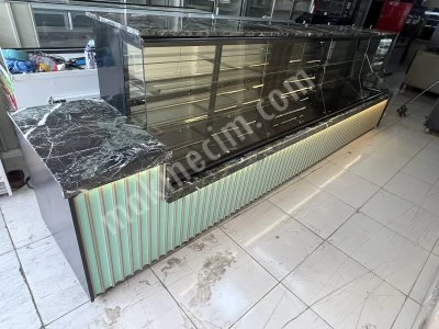 Pastane Ekler Kuru Pasta Yaş Pasta Tatlı Çikolata Vitrin Dolabı