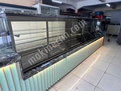 Pastane Ekler Kuru Pasta Yaş Pasta Tatlı Çikolata Vitrin Dolabı