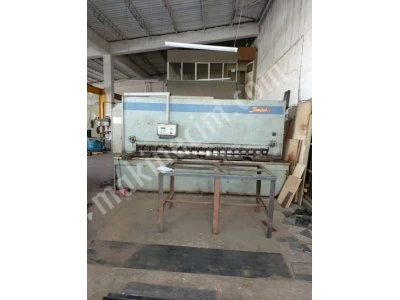 Baykal 3 Metre 10 Mm Guillotine Shear - A Reliable Metal Cutting Solution