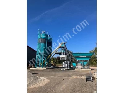 Compact Concrete Batching Plant 30 M3 Capacity Bucket Type