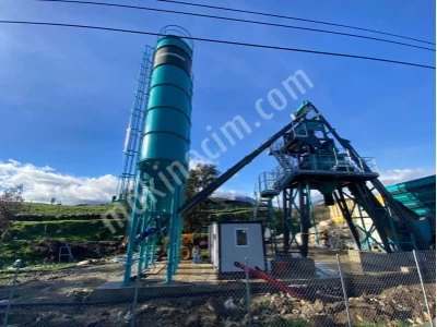 100 M3 Kapasiteli Kompakt Beton Santrali 2 Yıl Garantili