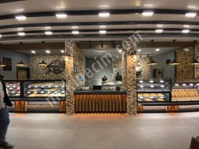 Simit/Pohaça/Börek/Ekmek/Baklava/Şerbetli Tatlı/Mayalı/Vitrin