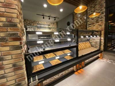 Simit/Pohaça/Börek/Ekmek/Baklava/Şerbetli Tatlı/Mayalı/Vitrin