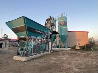 Üstün Teknoloji Kompakt Beton Santrali 30 M3