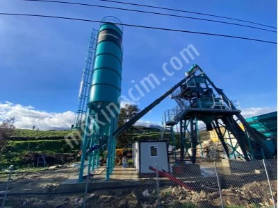 100 M3 Kapasiteli Kompakt Beton Santrali Geniş Kapasite Seçenekleri