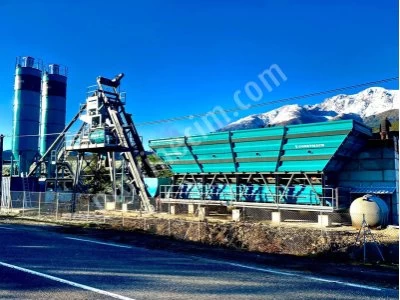 100 M3 Kapasiteli Kompakt Beton Santrali Geniş Kapasite Seçenekleri