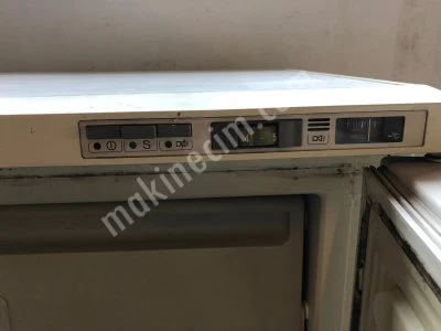 Bosch 6 Çekmeceli Derin Dondurucu, Silip Temizlenmeye İhtiyacı Var