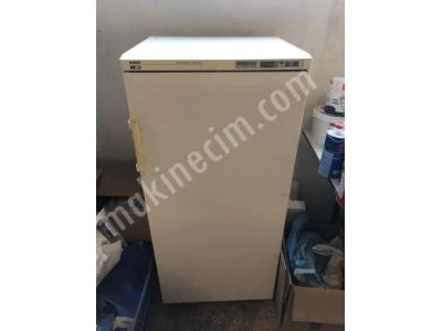 Bosch 6 Çekmeceli Derin Dondurucu, Silip Temizlenmeye İhtiyacı Var