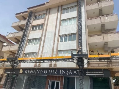 Hareketli Cephe İskelesi