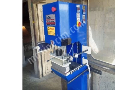 Plastik Sebze Meyve Kasası Üzerine Yaldız Varak Baskı Makinesi Büyük Küçük Kasalara Baskı Makinesi