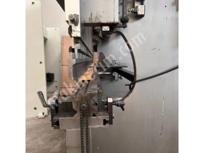 Ugurlu Brand 4 Mt X 300 Ton Nc Hydraulic Press Brake