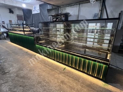 Pastane Ekler Kuru Pasta Yaş Pasta Tatlı Çikolata Vitrin Dolabı