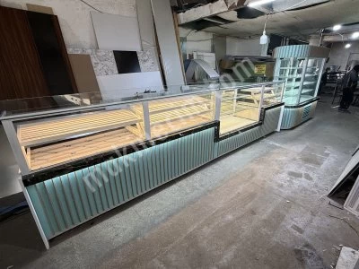 Pastane Ekler Kuru Pasta Yaş Pasta Tatlı Çikolata Meze Vitrin Dolabı Kule Pasta Dolabı